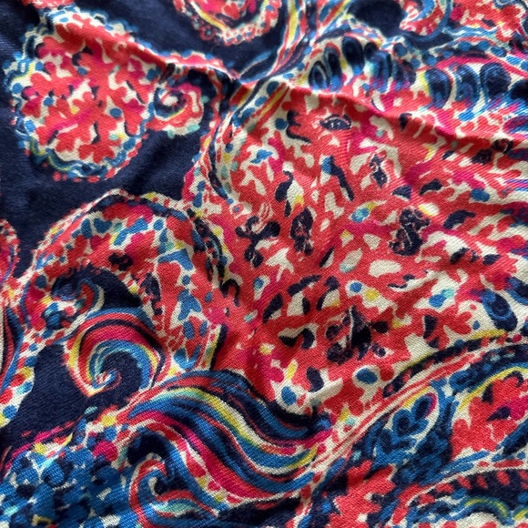 Lilly pullitzer scarf. - Picture 2 of 2